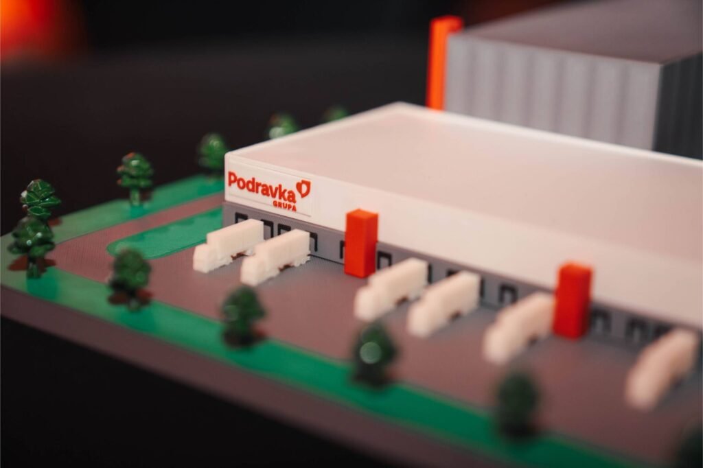 68a5fb4399f7556bf6e951a9 podravka 94 p 2000